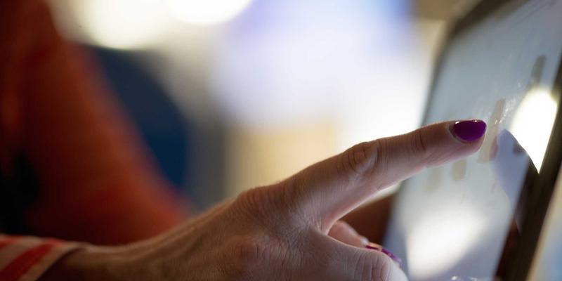 KAEUC视角下的韩国艺术留学全攻略：作品集指导与D-2-7特殊人才签证申请要点